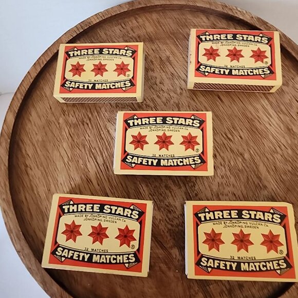 Vintage Match Box Three Stars Safety Matches Sweden 5-Boxed Matches - Picture 1 of 4